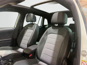 Volkswagen Tiguan 2.0 TDI R-Line DSG 4Motion Euro 6 (s/s) 5dr