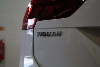 Volkswagen Tiguan 2.0 TDI R-Line DSG 4Motion Euro 6 (s/s) 5dr