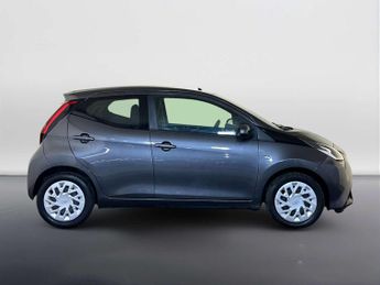 Toyota AYGO 1.0 VVT-i x-play Hatchback 5dr Petrol Manual Euro 6 (s/s) (71 ps
