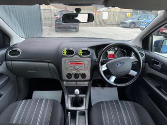 Ford Focus 1.6 Style 5dr