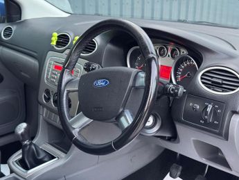 Ford Focus 1.6 Style 5dr