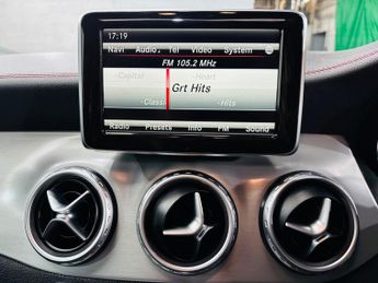 Mercedes-Benz GLA 2.1 GLA220 CDI AMG Line 7G-DCT 4MATIC Euro 6 (s/s) 5dr