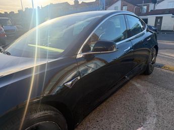 Tesla Model 3 Standard Range Plus Auto RWD 4dr