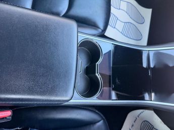 Tesla Model 3 Standard Range Plus Auto RWD 4dr