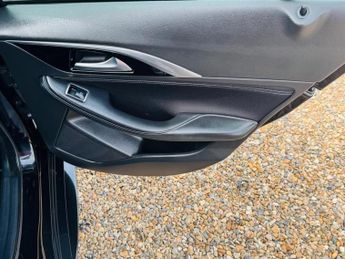Infiniti Q30 1.6T SE (Business) DCT Euro 6 (s/s) 5dr