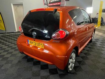 Toyota AYGO 1.0 VVT-i Fire Euro 5 5dr