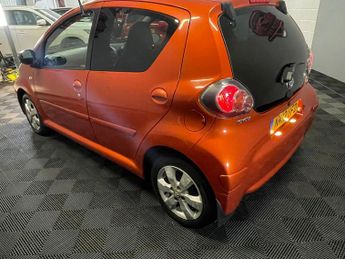 Toyota AYGO 1.0 VVT-i Fire Euro 5 5dr