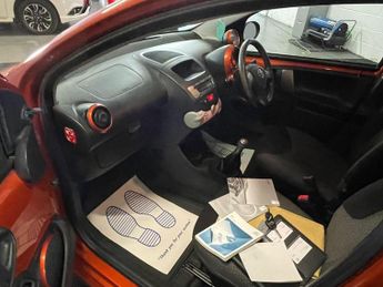 Toyota AYGO 1.0 VVT-i Fire Euro 5 5dr