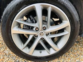 MG MG HS 1.5 T-GDI Exclusive DCT Euro 6 (s/s) 5dr