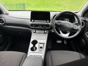 Hyundai Kona 64kWh Premium SUV 5dr Electric Auto (10.5kW Charger) (204 ps)