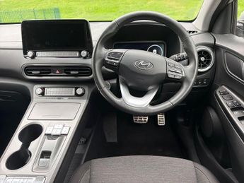 Hyundai Kona 64kWh Premium SUV 5dr Electric Auto (10.5kW Charger) (204 ps)
