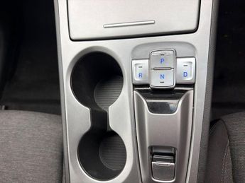 Hyundai Kona 64kWh Premium SUV 5dr Electric Auto (10.5kW Charger) (204 ps)