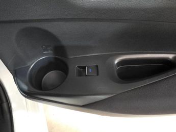 Toyota Corolla 1.8 VVT-h Icon Tech CVT Euro 6 (s/s) 5dr