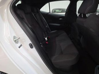 Toyota Corolla 1.8 VVT-h Icon Tech CVT Euro 6 (s/s) 5dr