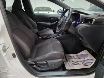 Toyota Corolla 1.8 VVT-h Icon Tech CVT Euro 6 (s/s) 5dr