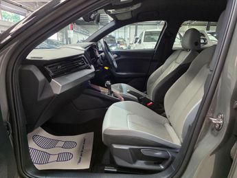 Audi A1 1.5 TFSI 35 S line Style Edition Sportback S Tronic Euro 6 (s/s)
