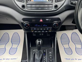 Hyundai TUCSON 2.0 CRDi SE Nav Auto 4WD Euro 6 5dr