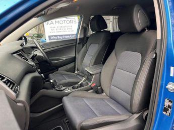 Hyundai TUCSON 2.0 CRDi SE Nav Auto 4WD Euro 6 5dr