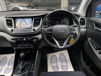 Hyundai TUCSON 2.0 CRDi SE Nav Auto 4WD Euro 6 5dr