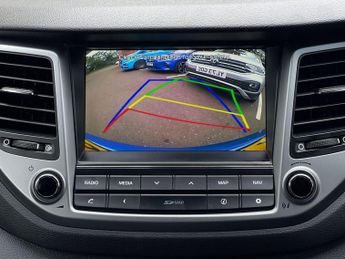 Hyundai TUCSON 2.0 CRDi SE Nav Auto 4WD Euro 6 5dr
