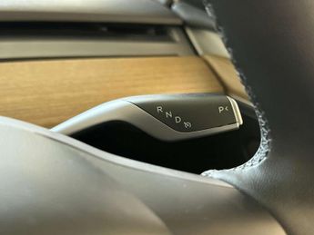 Tesla Model Y SUV 5dr Electric Auto RWD (346 ps)