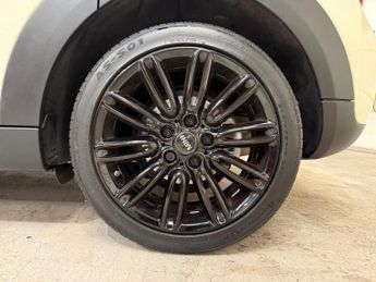 MINI Hatch 1.5 Cooper Steptronic Euro 6 (s/s) 5dr