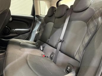 MINI Hatch 1.5 Cooper Steptronic Euro 6 (s/s) 5dr