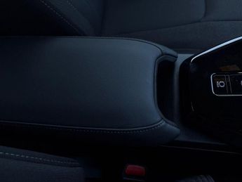 Toyota Urban Cruiser 61kWh Design SUV 5dr Electric Auto (174 ps)