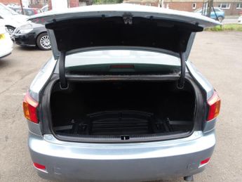 Lexus IS 2.2 220TD SE 4dr