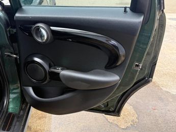 MINI Hatch 1.5 Cooper Seven Auto Euro 6 (s/s) 5dr