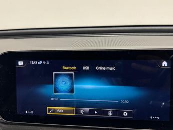 Mercedes-Benz EQC EQC 400 80kWh AMG Line (Premium Plus) Auto 4MATIC 5dr