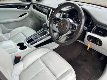 Porsche Macan 3.0 TD V6 S PDK 4WD Euro 6 (s/s) 5dr