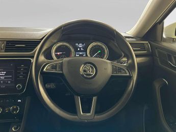 Skoda Superb 2.0 TDI SE L Estate 5dr Diesel DSG Euro 6 (s/s) (150 ps)
