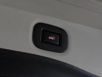 Nissan X-Trail 1.7 dCi N-Connecta SUV 5dr Diesel CVT Euro 6 (s/s) (150 ps)