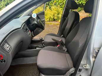 Kia Rio 1.5 CRDi 2 5dr