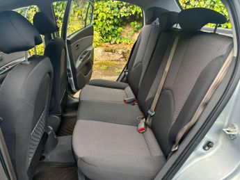 Kia Rio 1.5 CRDi 2 5dr