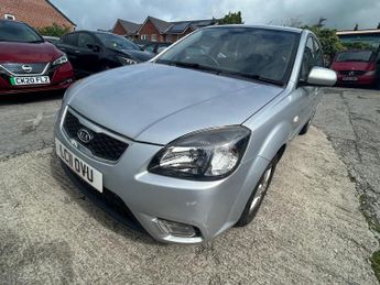 Kia Rio 1.5 CRDi 2 5dr