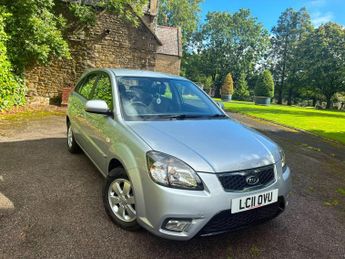 Kia Rio 1.5 CRDi 2 5dr
