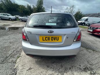 Kia Rio 1.5 CRDi 2 5dr