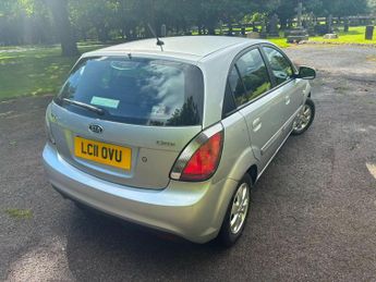 Kia Rio 1.5 CRDi 2 5dr
