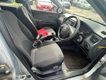 Kia Rio 1.5 CRDi 2 5dr