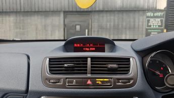 Vauxhall Mokka 1.7 CDTi Exclusiv 2WD Euro 5 (s/s) 5dr