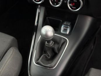 Alfa Romeo Giulietta 1.4 TB MultiAir Lusso Euro 5 (s/s) 5dr