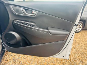 Hyundai KONA 64kWh Premium SE Auto 5dr