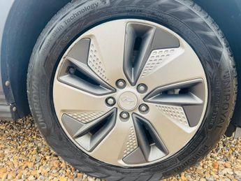 Hyundai KONA 64kWh Premium SE Auto 5dr