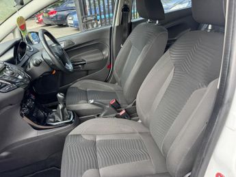 Ford Fiesta 1.0T EcoBoost Zetec Euro 5 (s/s) 5dr