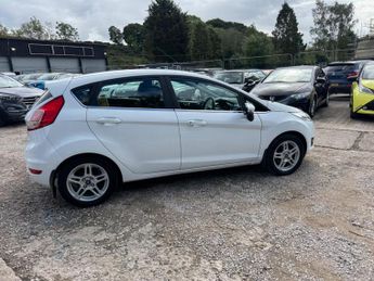 Ford Fiesta 1.0T EcoBoost Zetec Euro 5 (s/s) 5dr