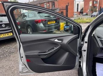 Ford Focus 1.0T EcoBoost Titanium Auto Euro 6 (s/s) 5dr