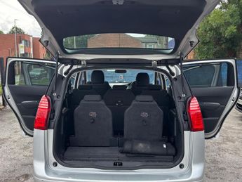 Peugeot 5008 2.0 HDi Active Auto Euro 5 5dr