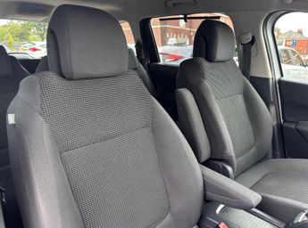 Peugeot 5008 2.0 HDi Active Auto Euro 5 5dr